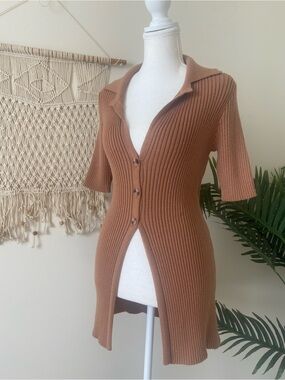 Victoria’s Secret Ribbed Knit Brown Collared Button Top Medium Elbow Sleeve